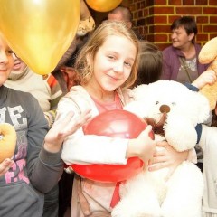 Inwazja misiów w klubie.