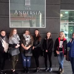 Trasą hoteli i restauracji oraz producentów aut