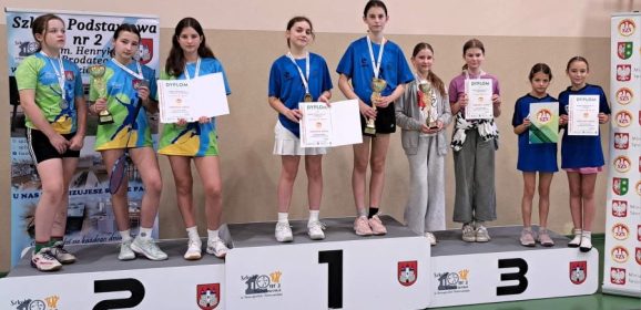 Gratulacje dla dziewczyn z SP1